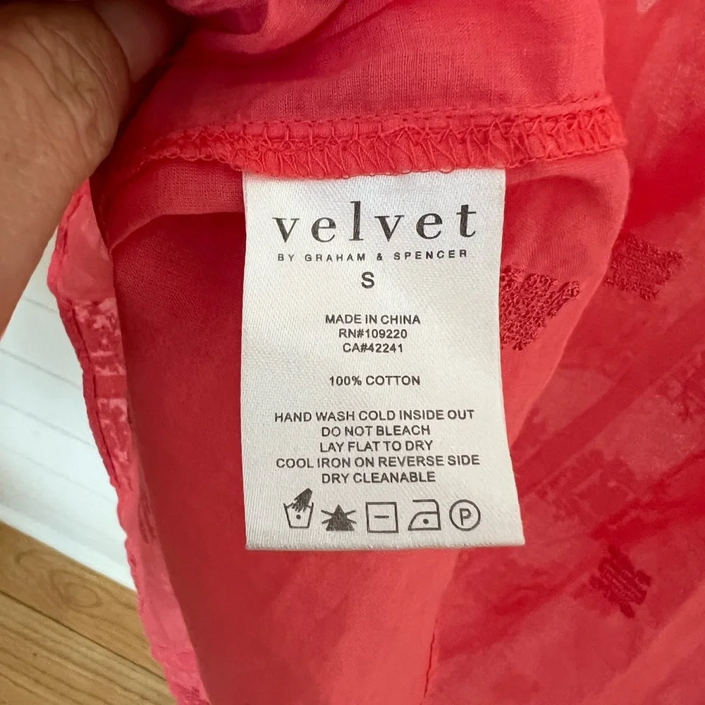 Velvet by Graham & Spencer Embroidered Boho Blouse Size Small - Picture 5 of 6